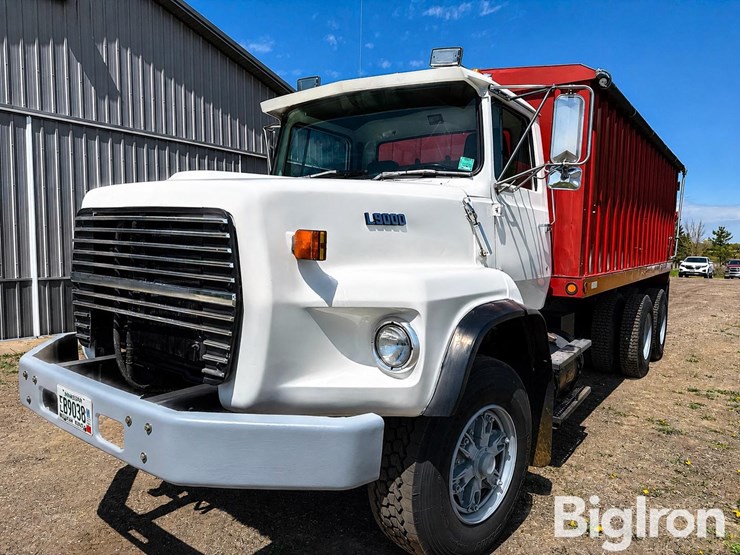 1990-ford-lts9000-image-9