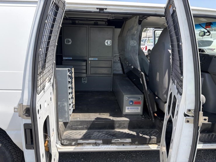 2010-ford-e350-sd-image-7