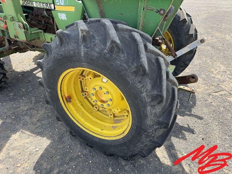 1984-john-deere-2750-image-19