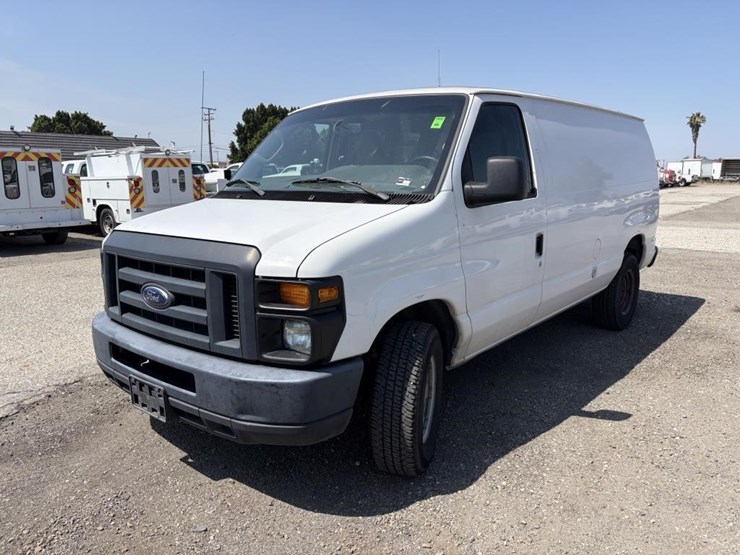 2010-ford-e350-sd-image-4
