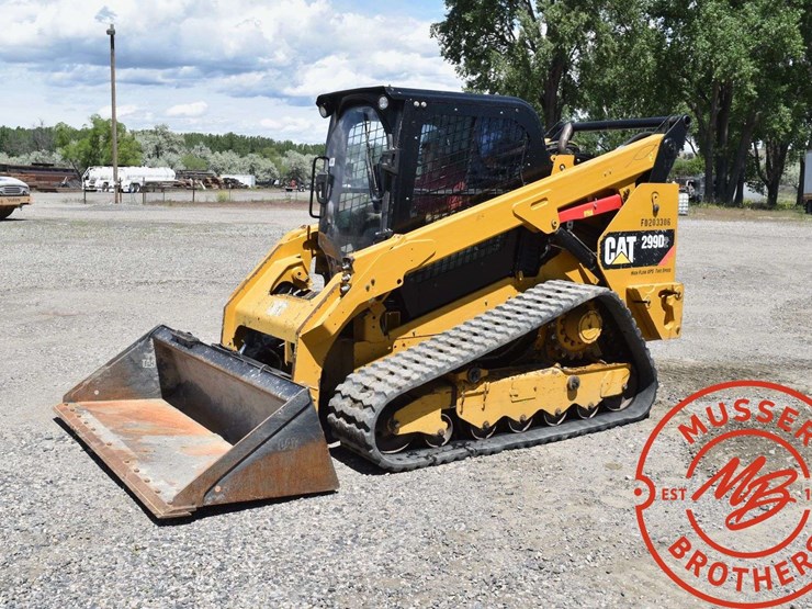 2017-caterpillar-d2-image-2