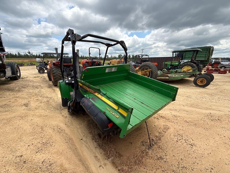 john-deere-gator-image-3