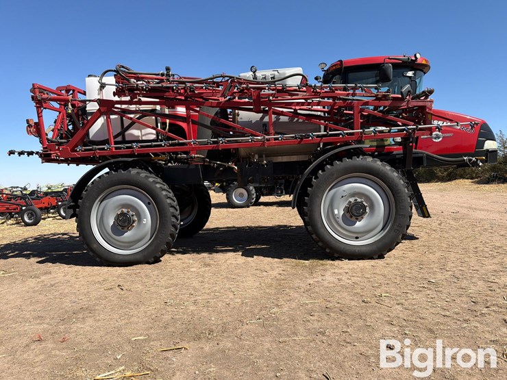 2017-case-ih-patriot-4440-image-4