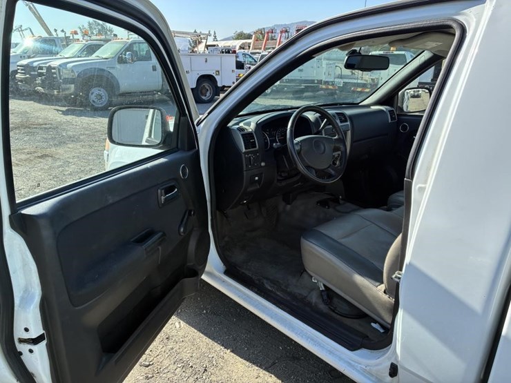 2011-chevrolet-colorado-image-11