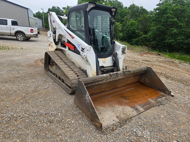 2023-bobcat-t770-image-16