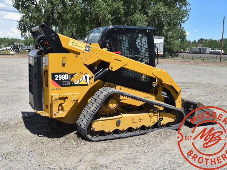 2018-caterpillar-d2-image-12