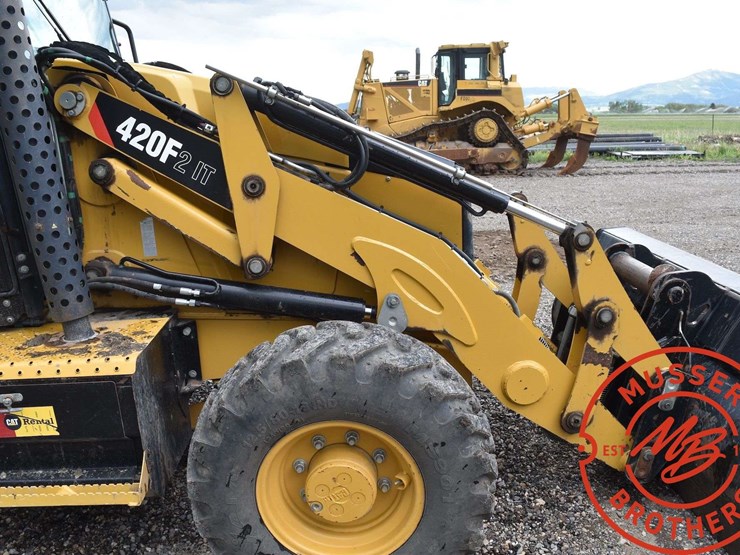2016-caterpillar-420f2-it-image-33