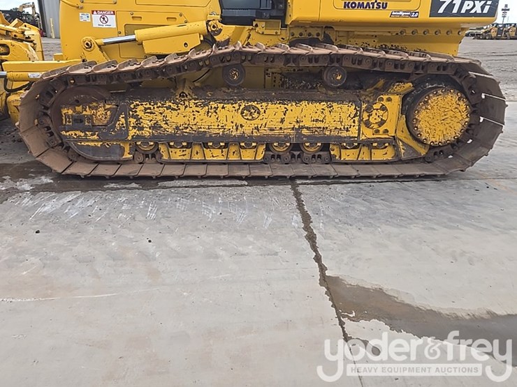 2023-komatsu-d71pxi-24-image-10