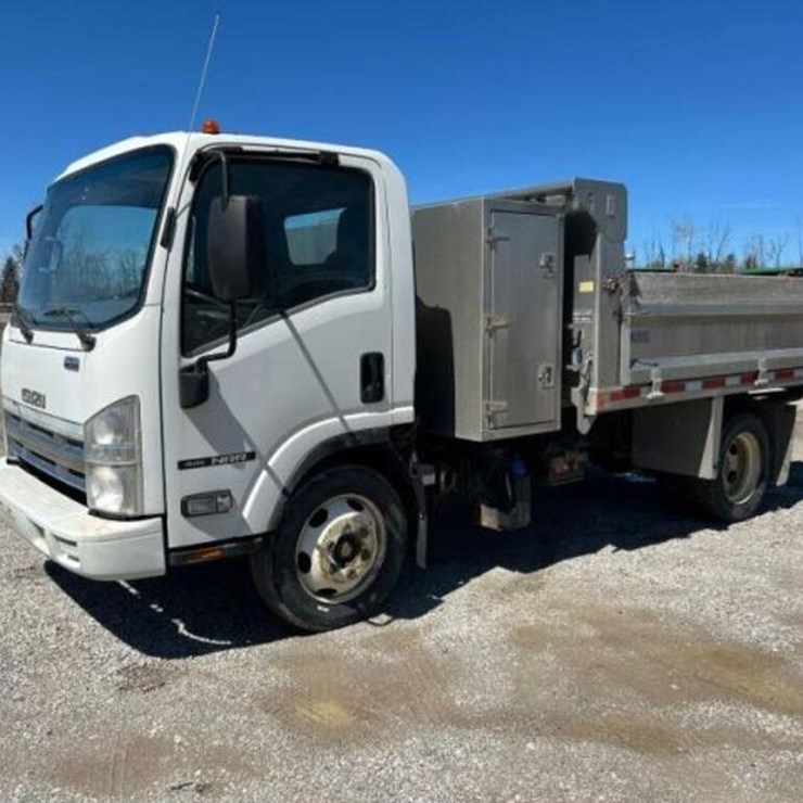 2015 ISUZU NRR