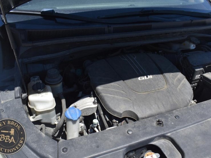2015-kia-sedona-lx-image-26