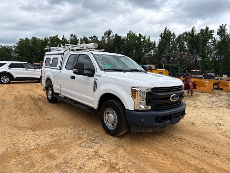 2018-ford-f250-image-1