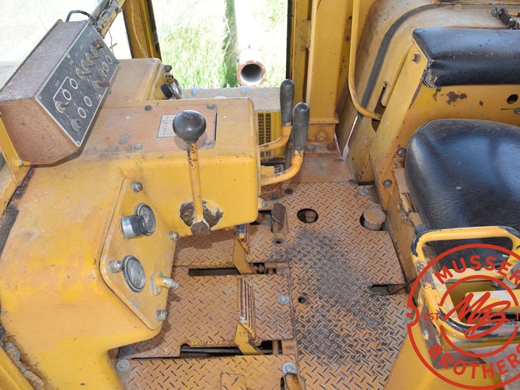 1978-komatsu-d65e-6-image-27