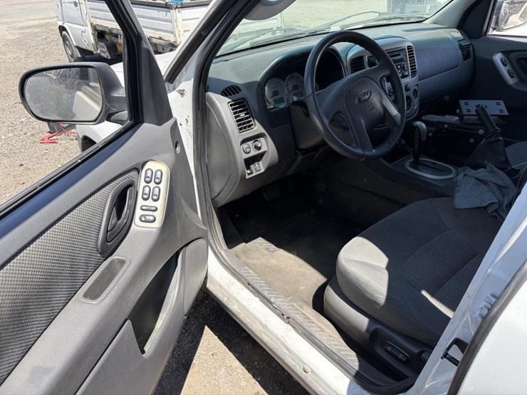 2006-ford-escape-hybrid-image-13