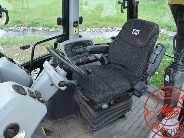 2016-caterpillar-420f2-it-image-61
