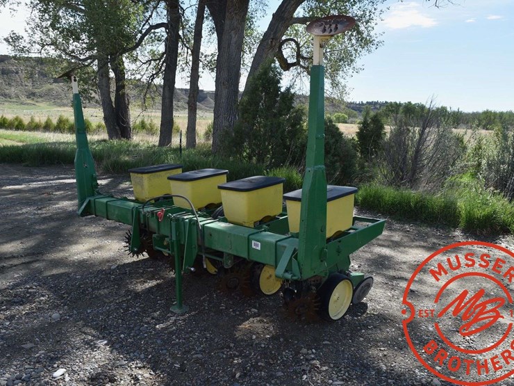 john-deere-30-image-1