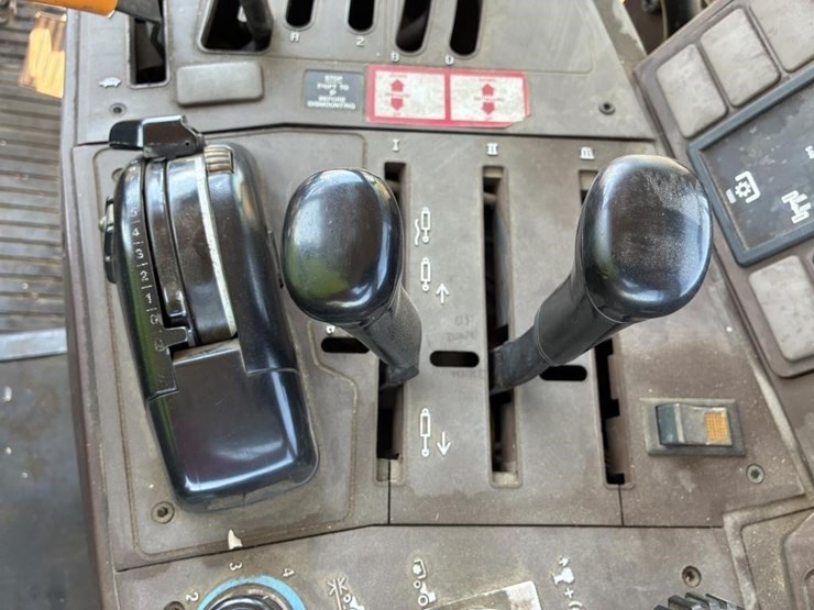 1999-john-deere-6410-image-31