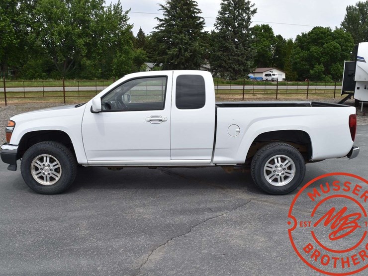 2010-gmc-canyon-sle-image-2