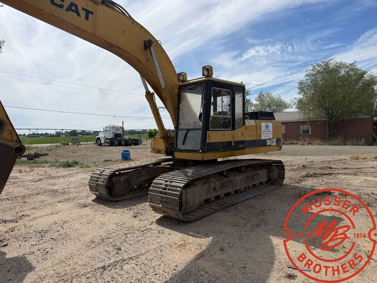 caterpillar-el200b-image-1
