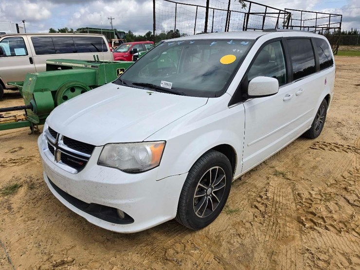 2017-dodge-grand-caravan-image-1