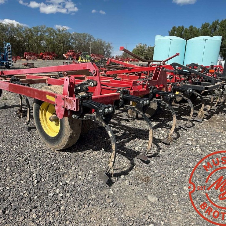 2019 Sunflower 30' Chisel Plow