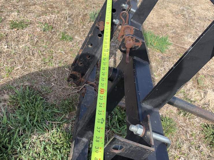 king-kutter-loader-mount/3-pt-mount-bale-spear-image-13