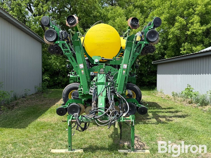 2013-john-deere-1790-ccs-image-2