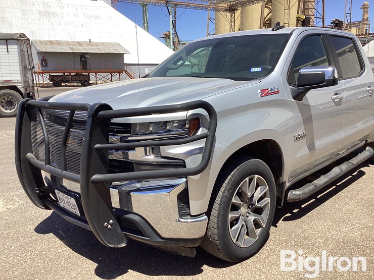 2020-chevrolet-silverado-1500-lt-image-10