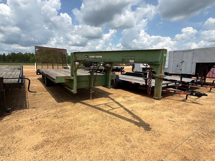 john-deere-16-image-1