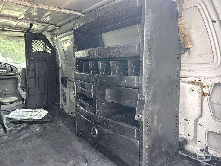2007-ford-cargo-image-26