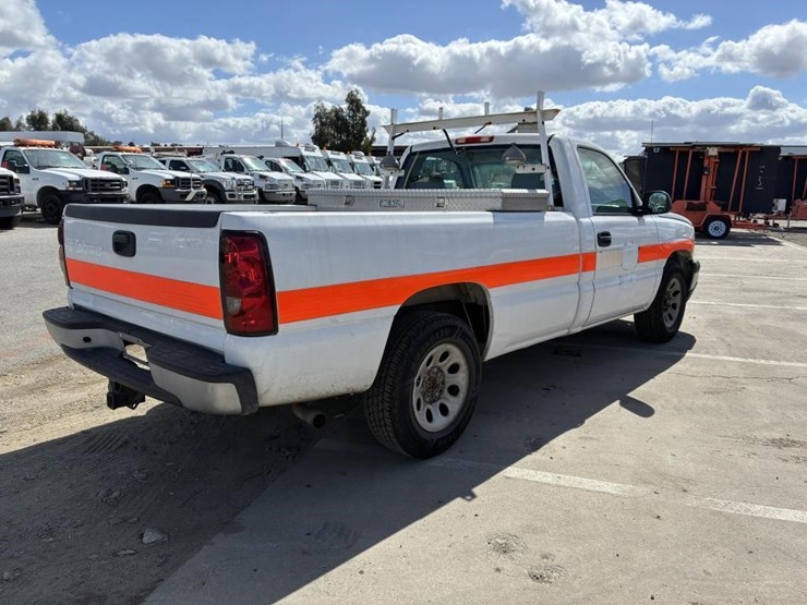 2006-chevrolet-silverado-1500-image-3