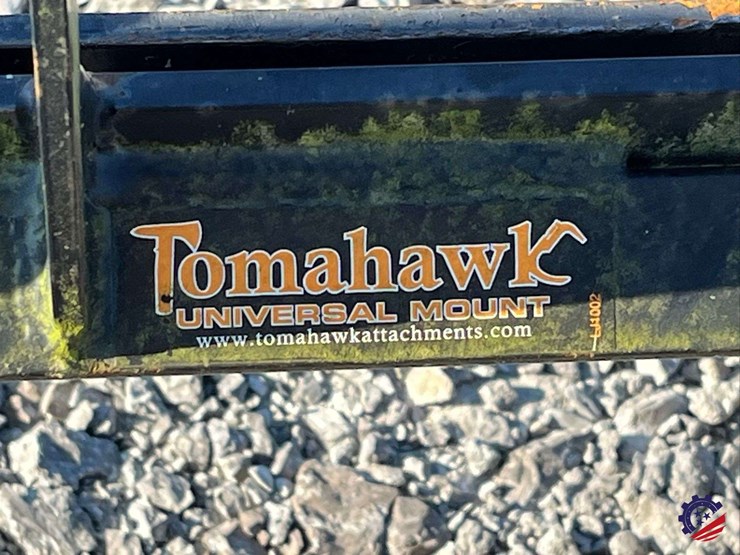 tomahawk-3026-48”-adj.-forks-attachment-image-10