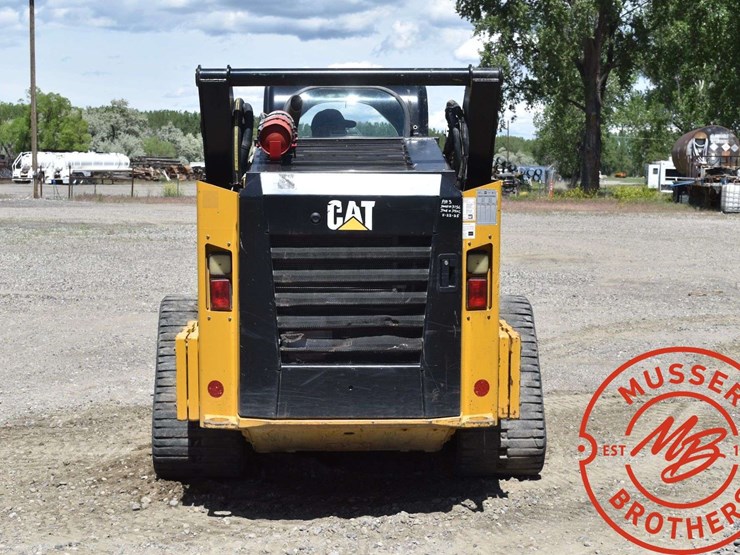 2018-caterpillar-d2-image-9