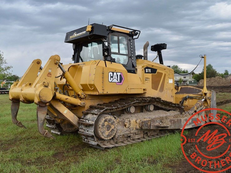 2010-caterpillar-d7e-image-10