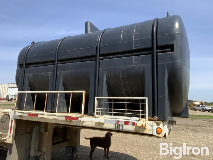 2001-fontaine-dft-5-8048wsaw-tri/a-drop-deck-sprayer-tender-trailer-w/3200-gal-tank-image-11