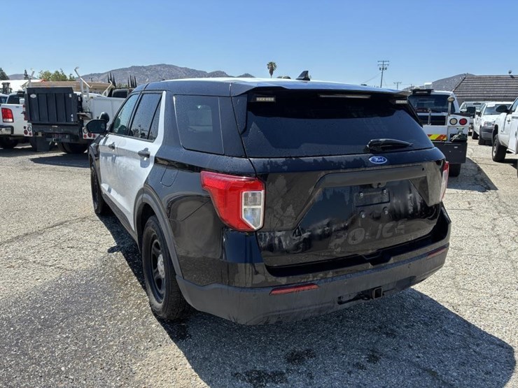 2020-ford-explorer-police-interceptor-image-4