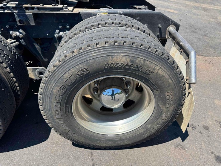 2021-kenworth-t880-image-20