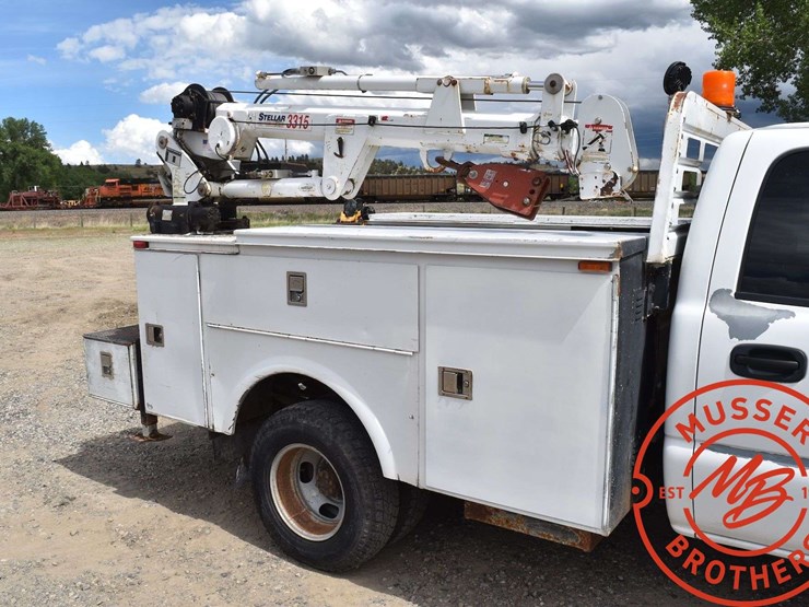 2006-chevrolet-3500-image-26