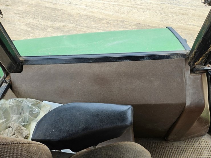 john-deere-2950-image-21