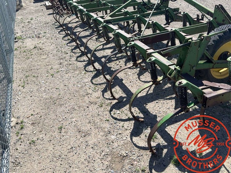 john-deere-1100-image-6