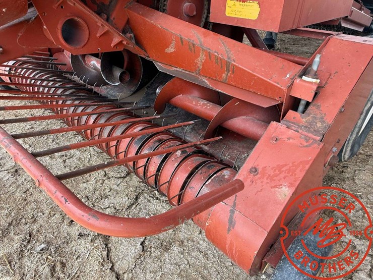 hesston-4570-image-7