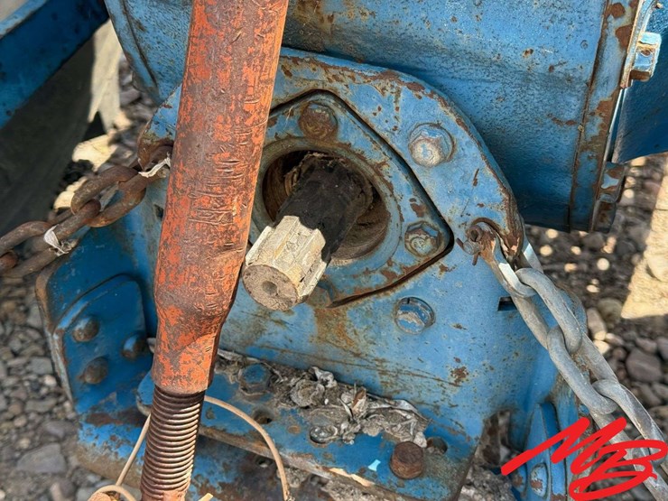 ford-4000-image-13