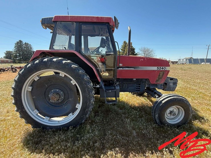 1995-case-ih-5240-image-3