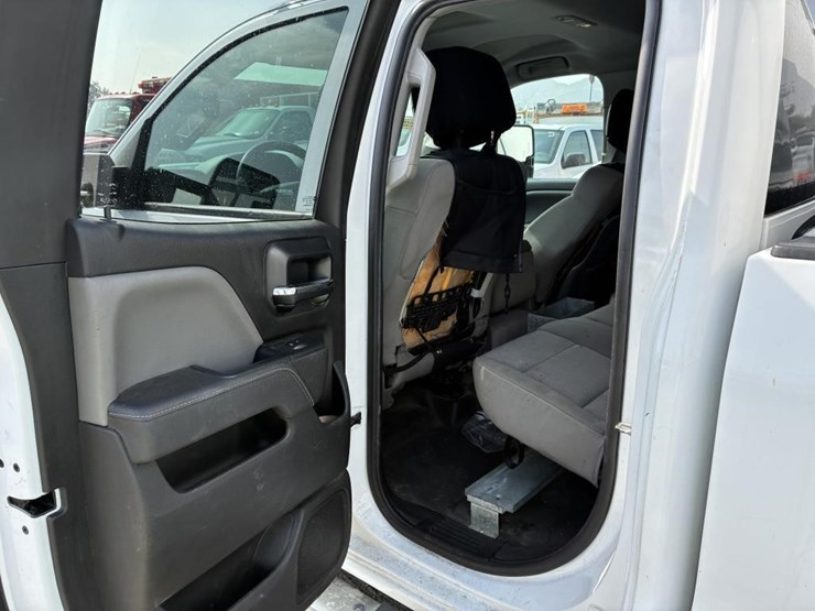 2015-gmc-3500hd-image-12