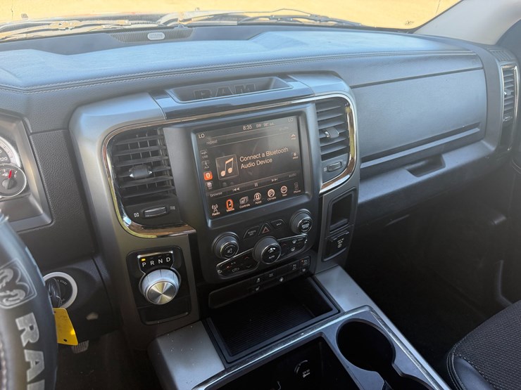 2014-dodge-ram-1500-image-15