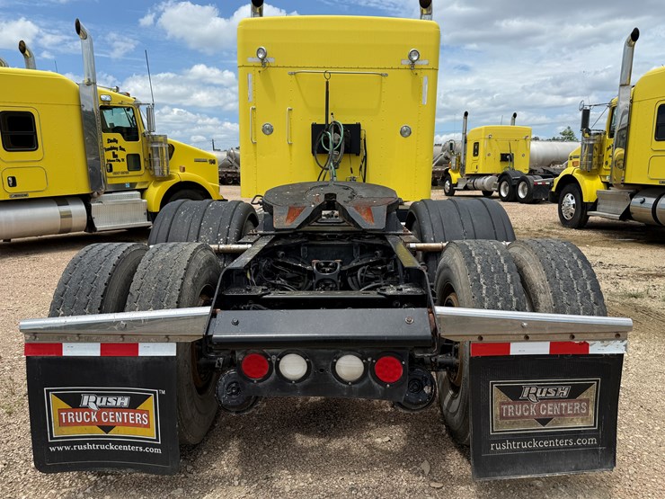 2015-kenworth-t800-image-6