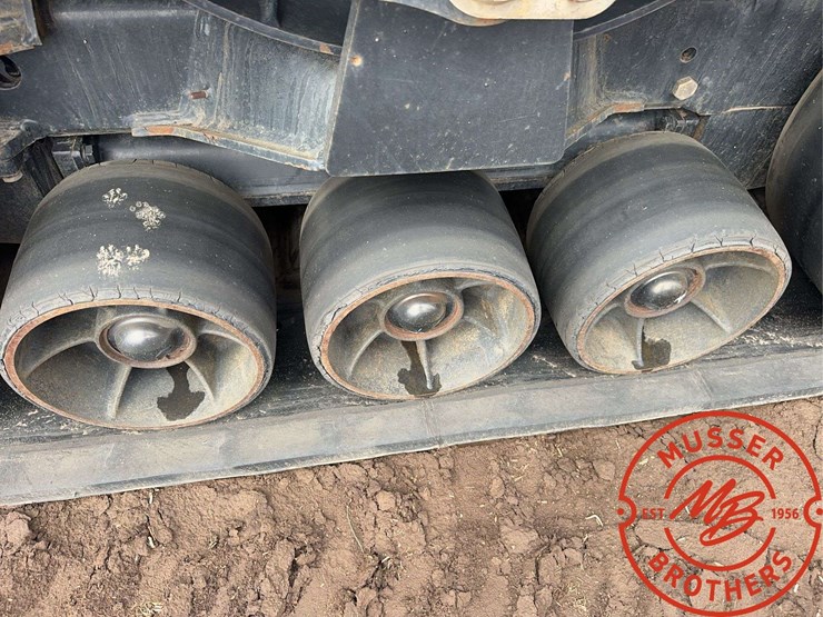 2014-case-ih-550-image-25