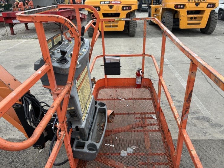 2008-jlg-1350sjp-image-13