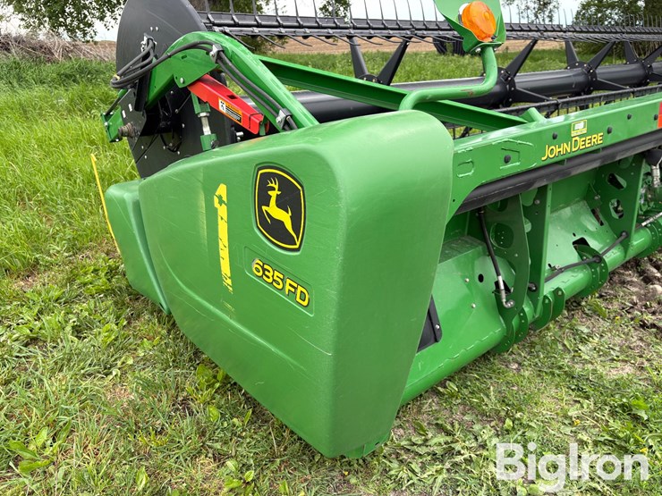 2015-john-deere-635fd-image-12
