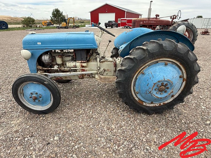 ford-8n-image-4