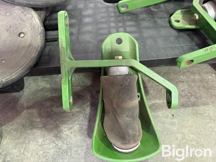 john-deere-planter-down-pressure-air-bags-w/single-valve-&-brackets-image-6